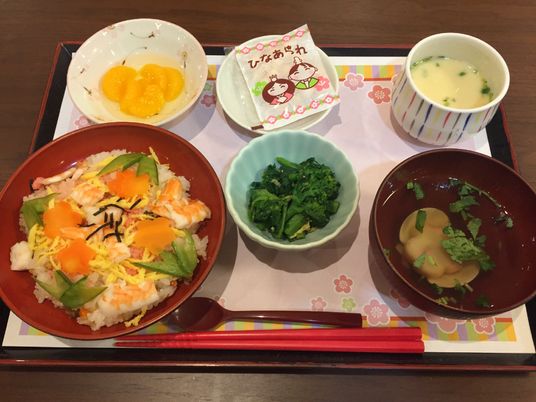 彩り鮮やかな和食膳