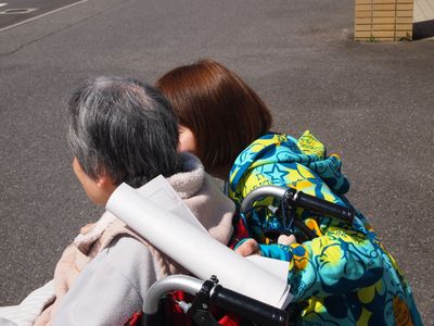 スタッフの介助の様子
