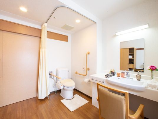 居室の洗面所とトイレ