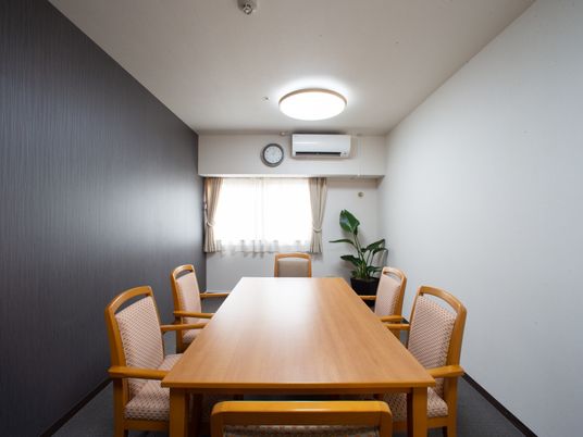 会議室風の居室