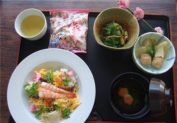 多彩な料理の盛り付け