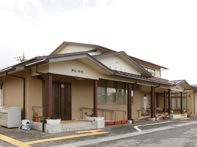 あたたかみのある居室 居室 ゆとりある居室で過ごす穏やかな毎日。心地よい空間が皆様をお待ちしています。