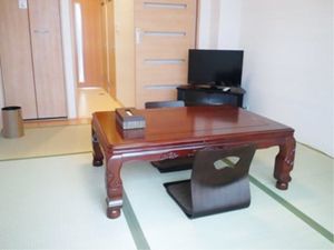 和室の座卓と畳