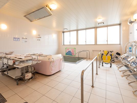 明るい清潔な浴室