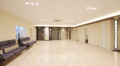 広々としたラウンジ