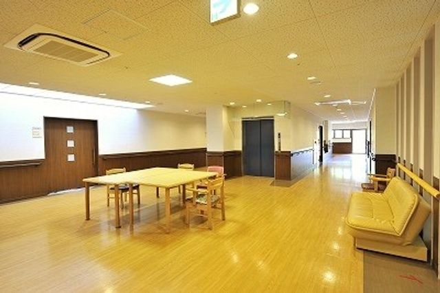 広々とした廊下