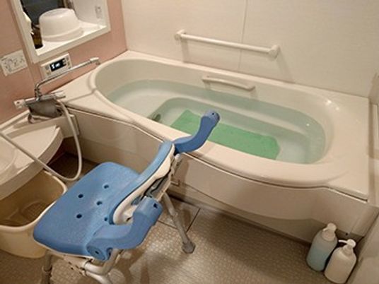 安全に配慮した浴室  