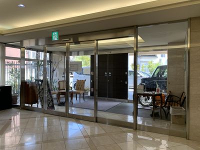広々としたエントランス