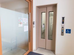 エレベーターのある廊下
