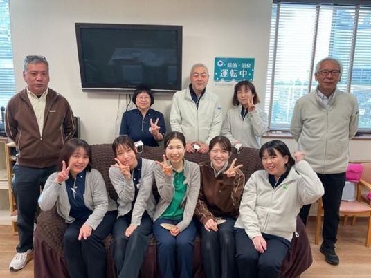 スタッフ集合のリビング  