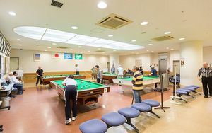 ビリヤードルーム