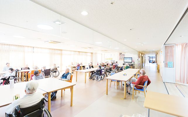 広々としたラウンジ  