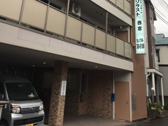建物の正面入口