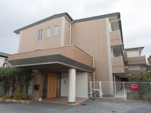 多階層建物のエントランス