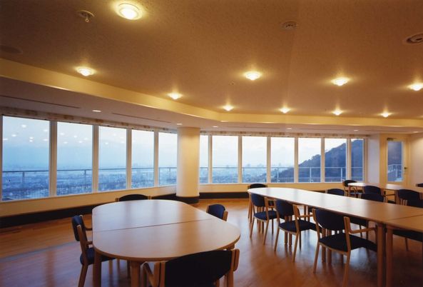 広々としたラウンジ