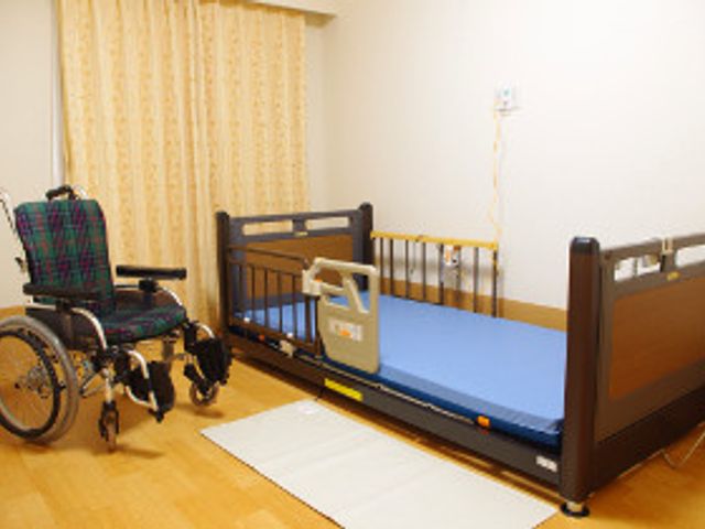 ゆったりした居室 居室 広々とした個室には、移動もしやすい空間があり、リラックスしてお過ごしいただけます。