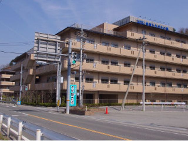 ゆったりとした外観 外観 広々として落ち着いた雰囲気の建物です。周辺は自然に囲まれていて、静かな環境が保たれています。