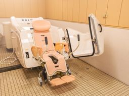 介護用浴槽の設備