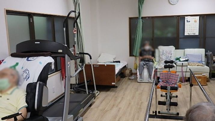 訓練機器のある部屋