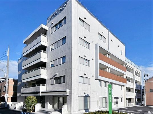 キレイな施設外観