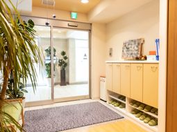 暖かみのあるエントランス