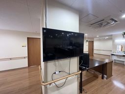 柔らかな照明の廊下