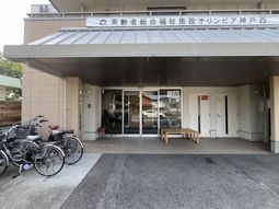 自転車置き場と出入口
