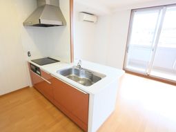 清潔なキッチン空間