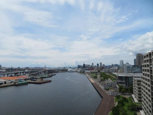 川沿いの美しい景色
