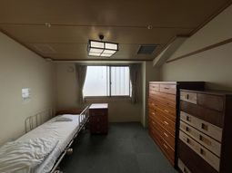 整然とした居室