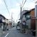 落ち着いた住宅街の通り