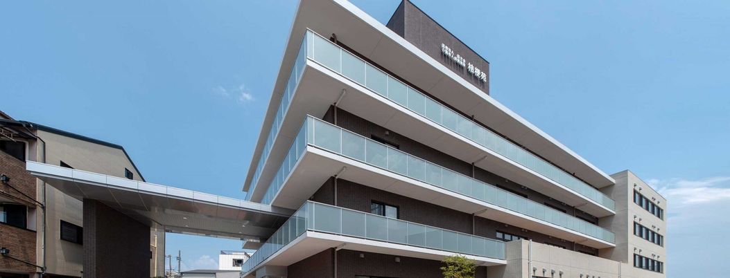モダンな建物の外観