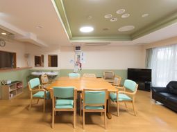 共有スペースの快適なラウンジ