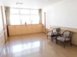 明るい休憩スペース