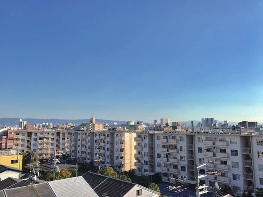 都市の景観とアパート