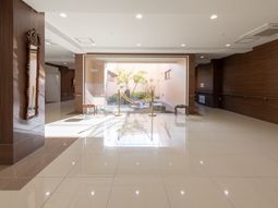 明るく広々したロビー