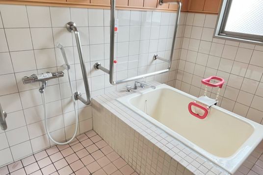 高齢者用安全浴室