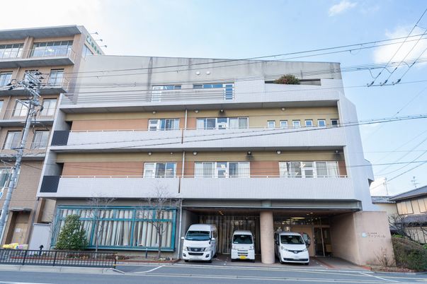 落ち着いた外観