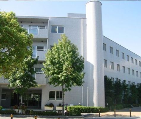 立派な建物の外観