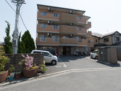 多階層建物の外観