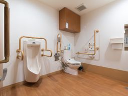 手すり付きトイレ設備