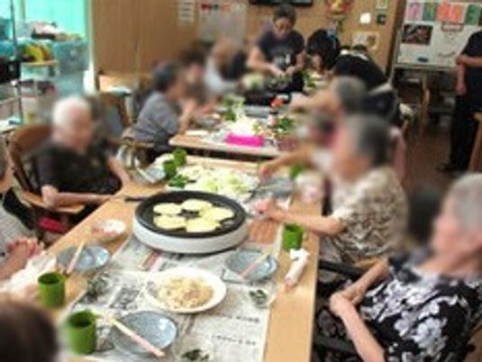 食事風景のダイニングルーム