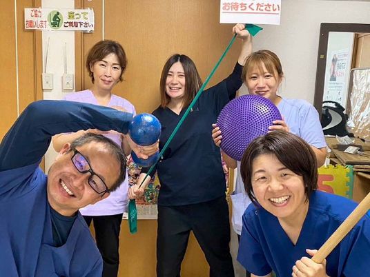 笑顔のスタッフイメージ