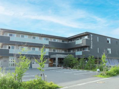 広々とした施設の外観