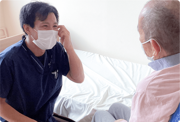 会話を楽しむスタッフと利用者
