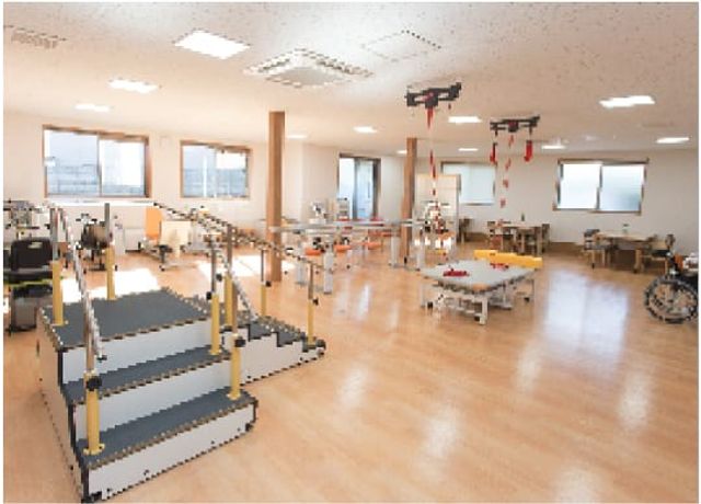 器具が並ぶ機能訓練室