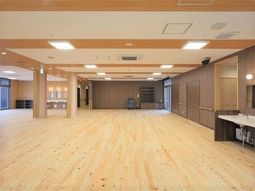 広々とした明るい居室