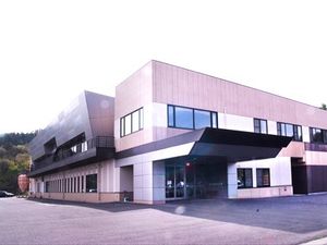 外観の建物正面  