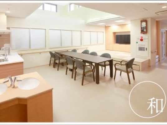 清潔感溢れる食堂エリア