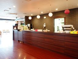 モダンな食堂のカウンター